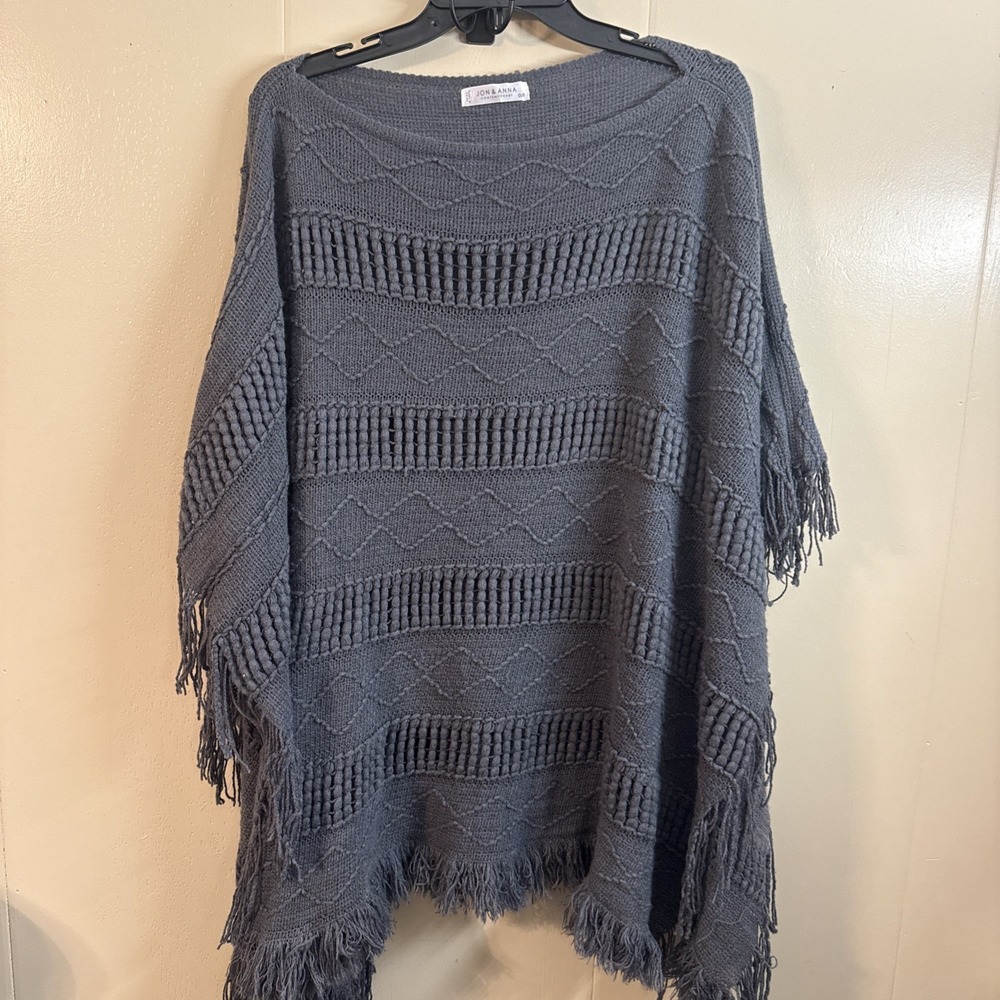 Jon & Anna Gray Knit Poncho Shawl Fringe Boho One Size Fits Most